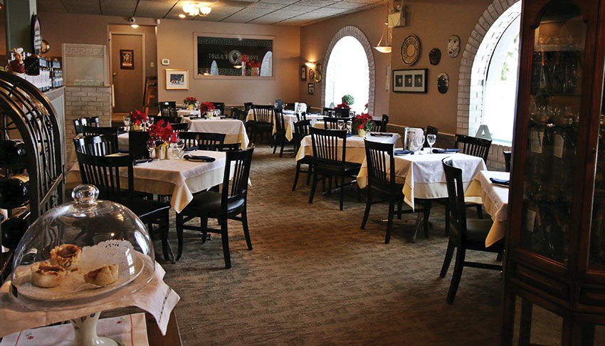 Apollo-Restaurant-Sudbury-Ontario-Interior-Restaurant-Tables-Dining-Room
